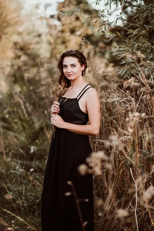 Painterly Tones of Wiktoria portrait photograph #8